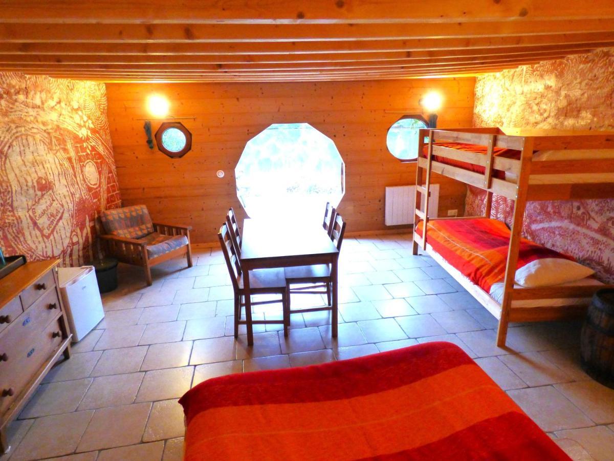 Domaine Du Balbuzard Hotel Condat-en-Combraille Екстериор снимка